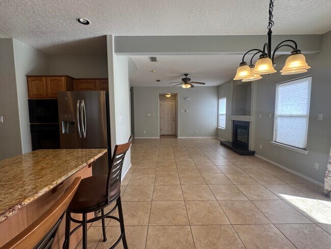Building Photo - 8808 Vallejo Pl NE