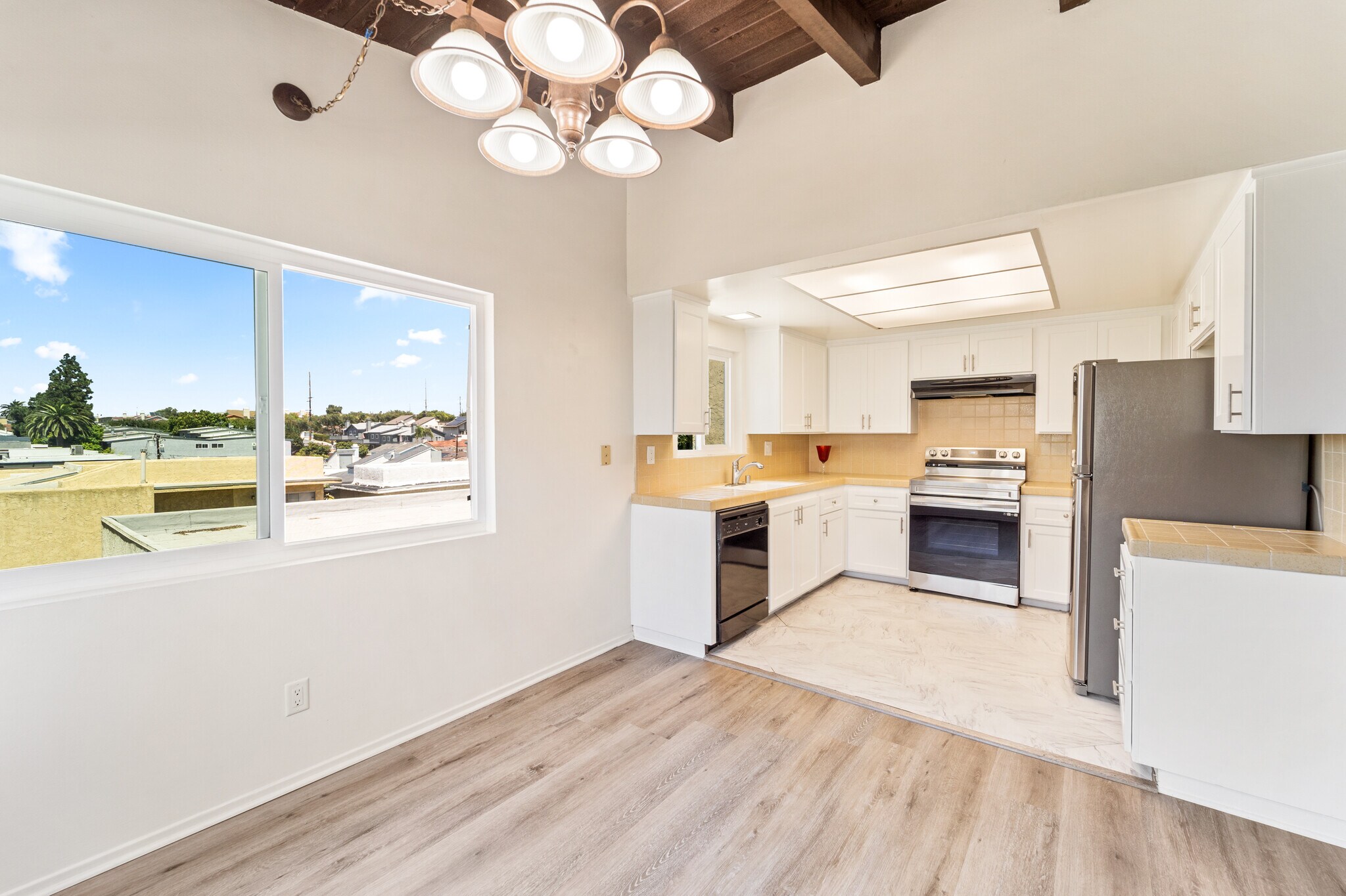 Building Photo - 1909 Harriman Ln