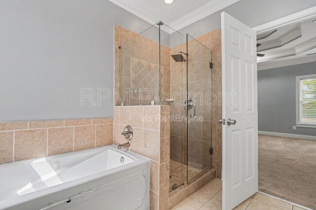 Building Photo - 1034 Hubbard St SW