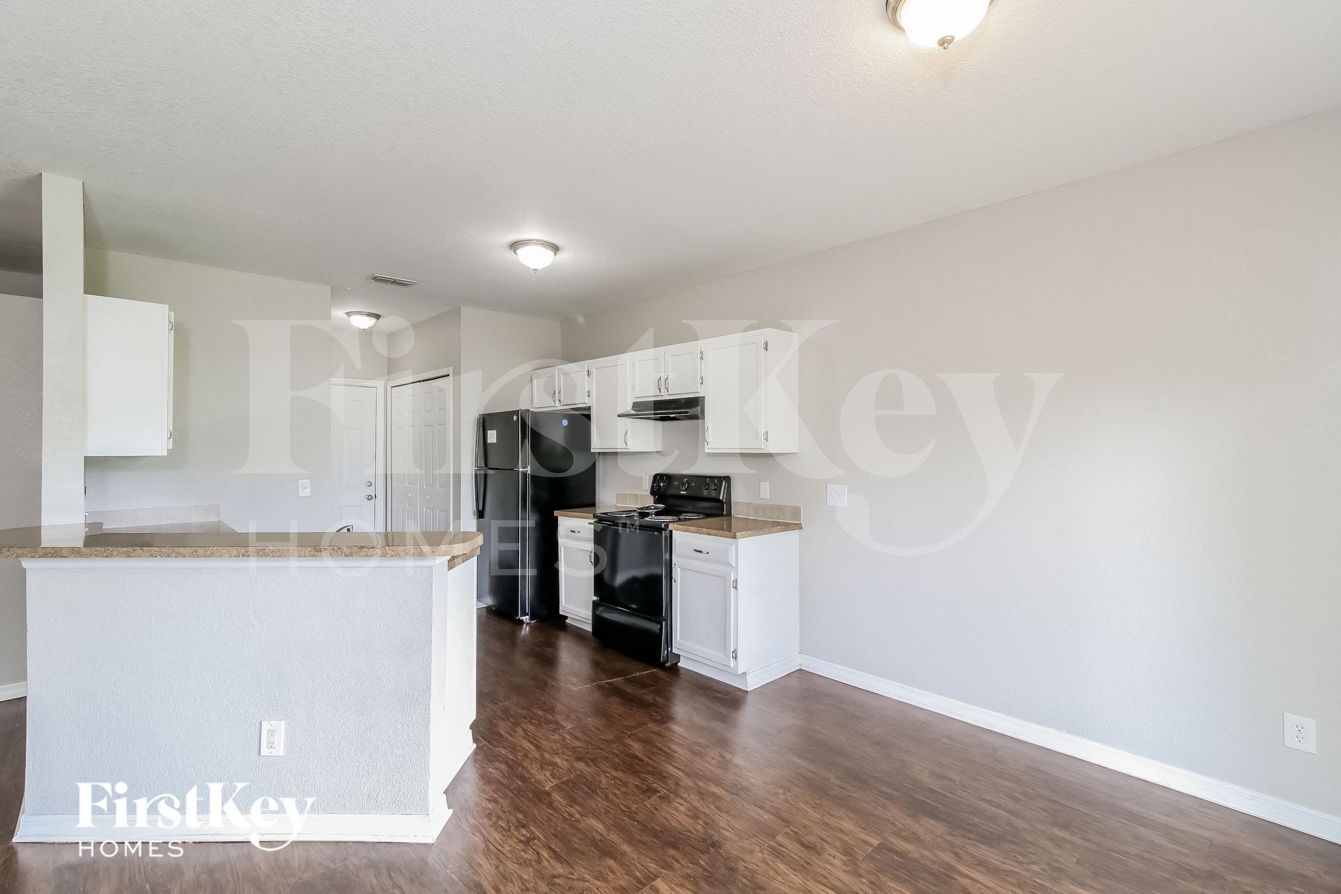 Building Photo - 3332 Rogue St