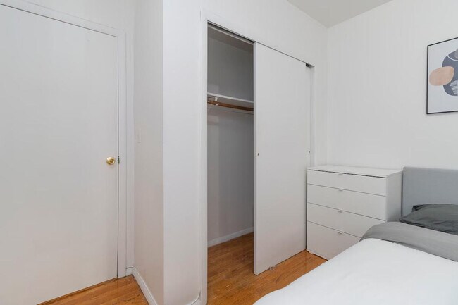 Building Photo - 1823 2nd Ave