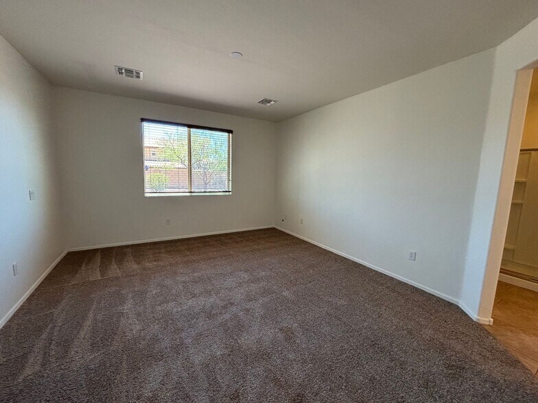 Building Photo - 12553 N Green Oak Dr