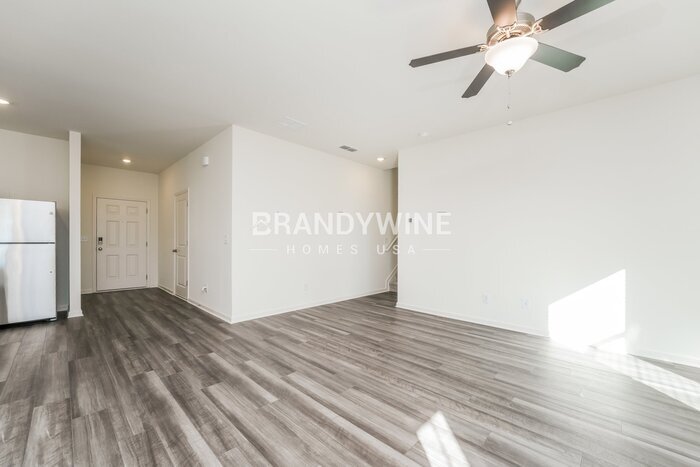 Building Photo - 74 Otway Lp