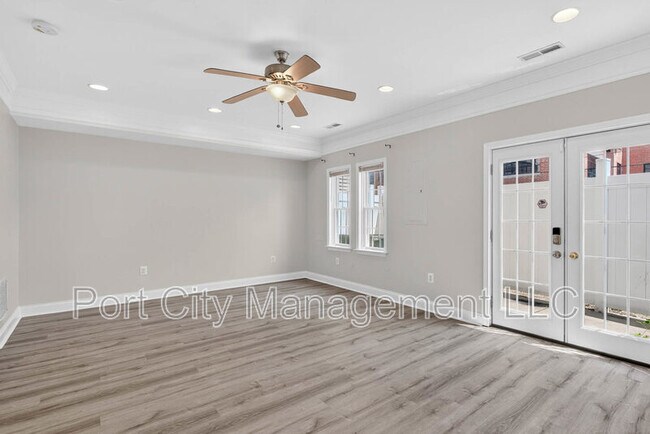 Building Photo - 1125 Race St