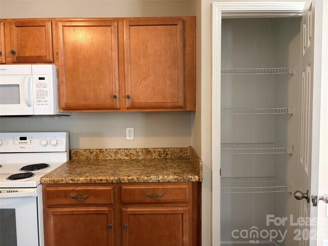 Building Photo - 3707 Rocky Brook Ct