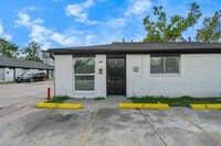 Building Photo - 1736 Crestdale Dr