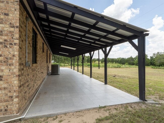 Building Photo - 375 Brown Rd