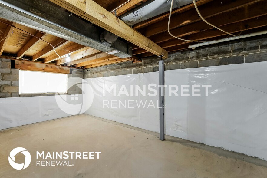 Building Photo - 6594 Davison Rd