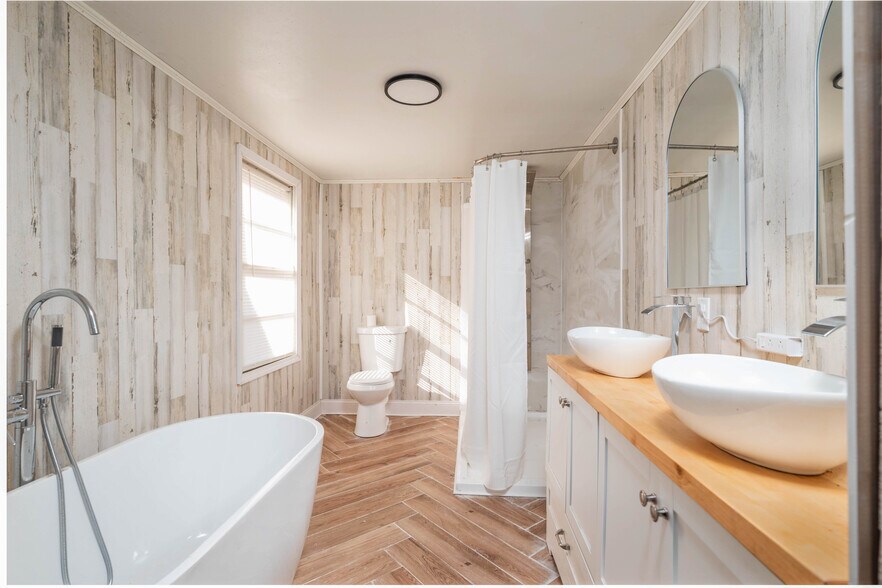 Building Photo - 3815 Dorothy Dr