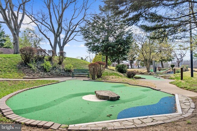 Building Photo - 2916 Bridgehampton Ct