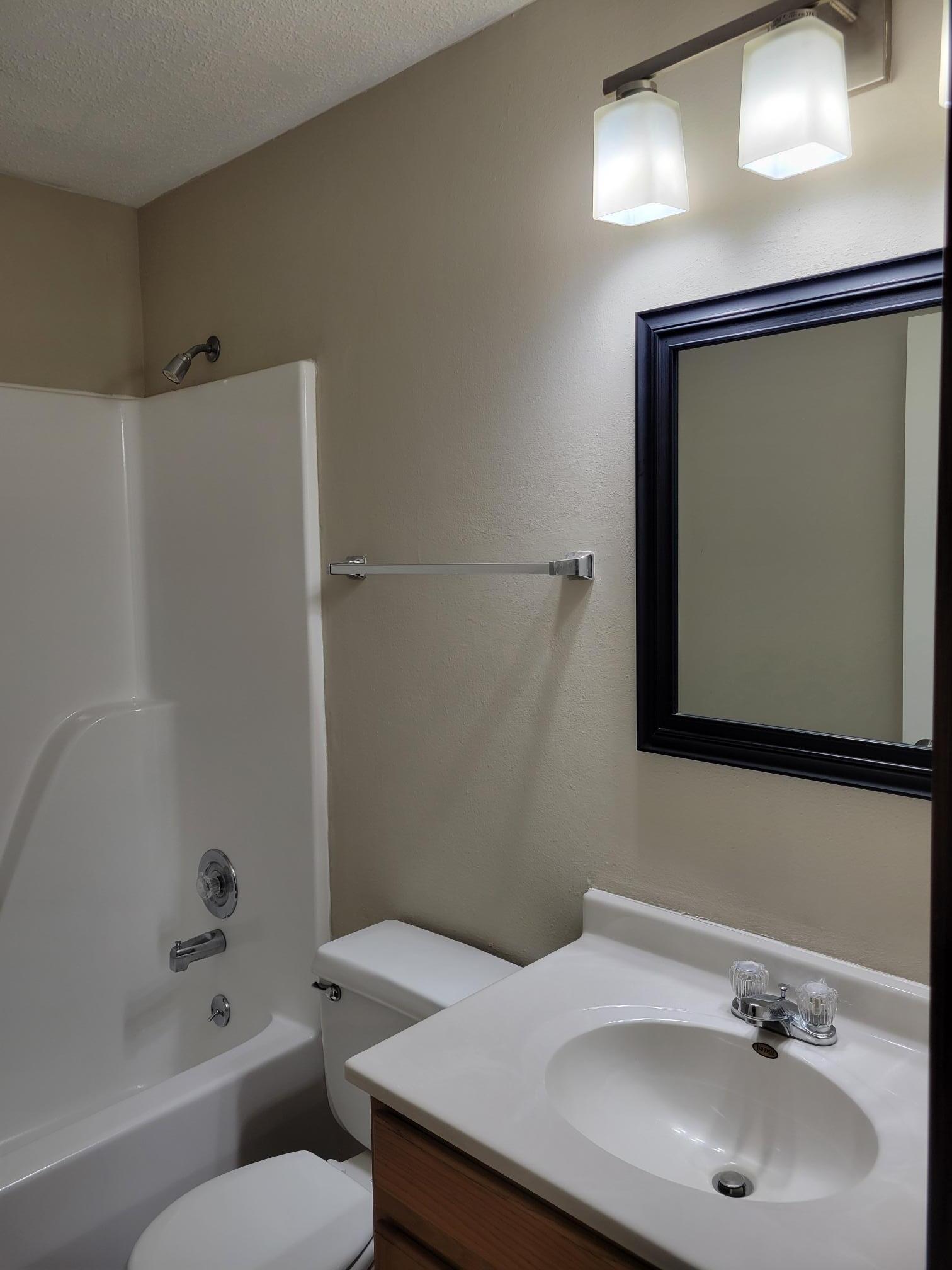 Building Photo - 22 Cherry Tree Ln