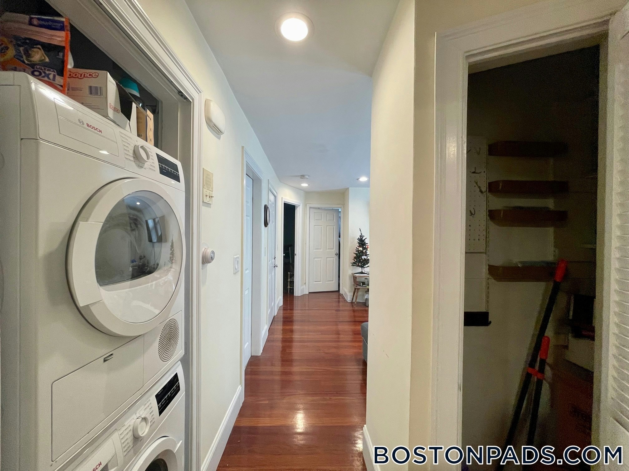 Building Photo - 143 L St