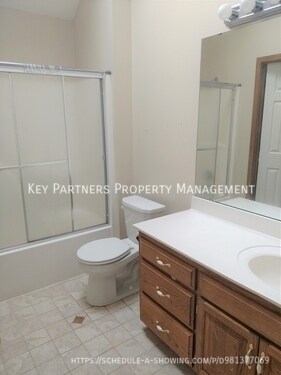 Building Photo - 501 Kindred Dr