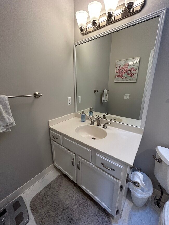 Building Photo - 1467 Monroe Dr NE