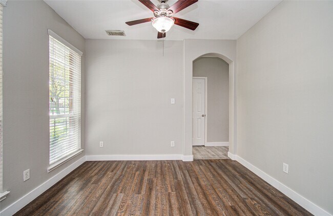 Building Photo - 6814 Summer Bridge Ln