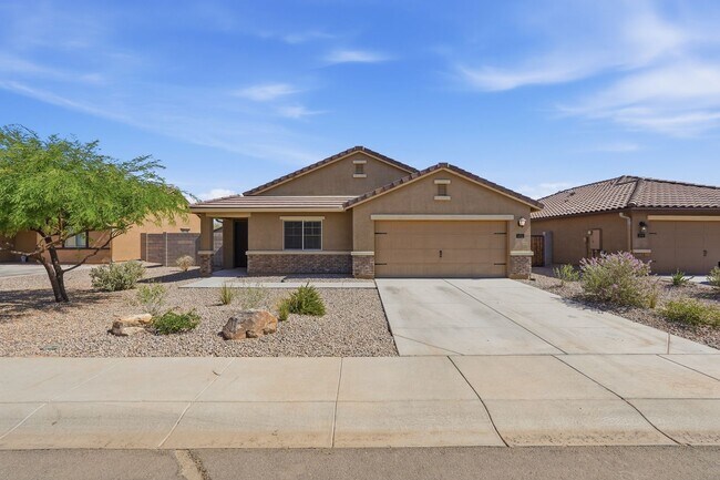 Building Photo - 4bedroom 2 bath single family home!