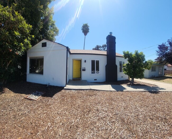 Building Photo - 7 Bedroom 3 bath home close to POLY!!!!