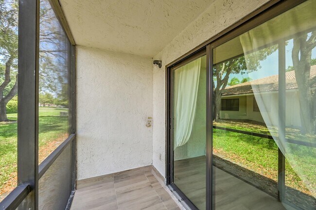 Building Photo - 9503 Boca Cove Cir