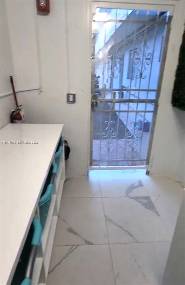 Building Photo - 11750 NE 16th Ave