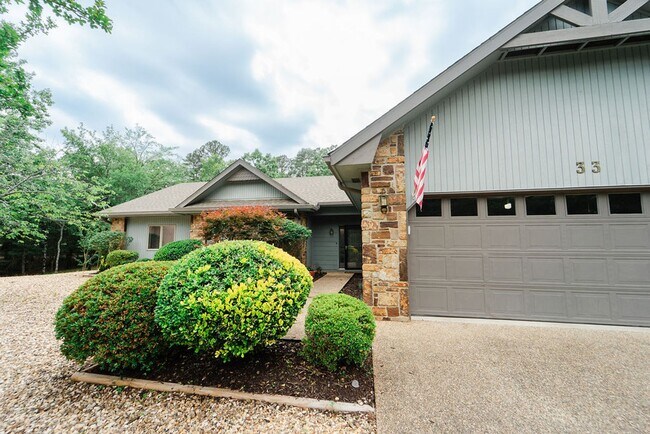Building Photo - 3 Bed, 2 bath, in Hot Springs Village
