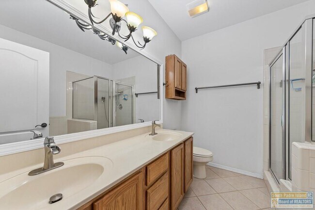 Building Photo - 42 Torrey Pines Dr