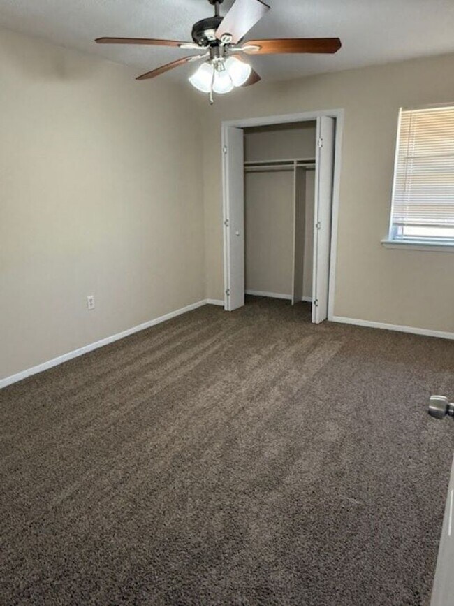 Building Photo - 6929 SW Hampshire Cir