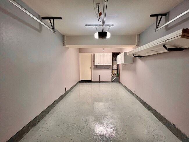 Building Photo - SD: Charming 2B/2BA Condo with Patio and Pool Access in Carmel Mountain