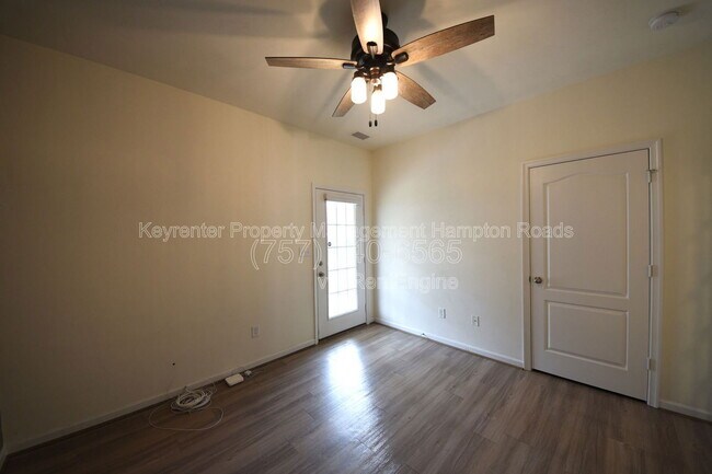 Building Photo - 126 Peck Ln