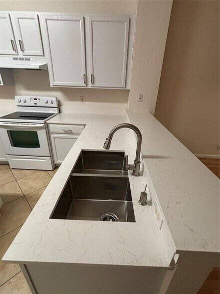 Building Photo - 4632 Danson Way