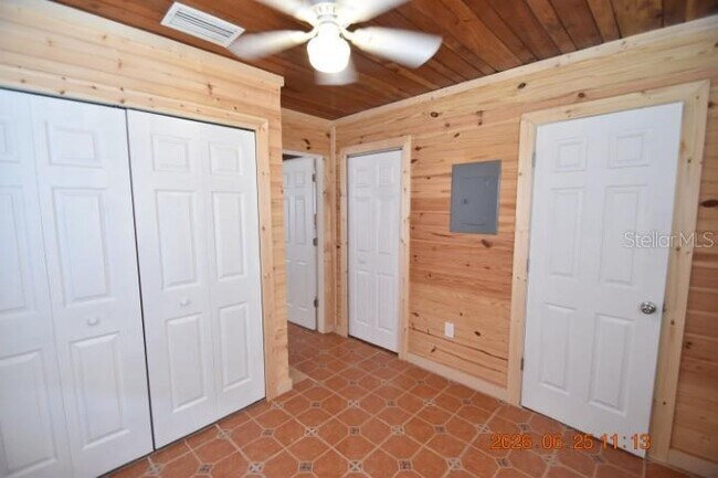 Building Photo - 146 Coral Ave