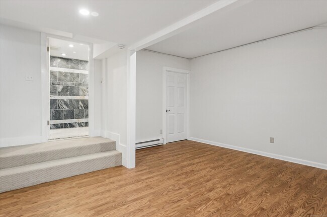 Building Photo - 61 Rock Spring Rd