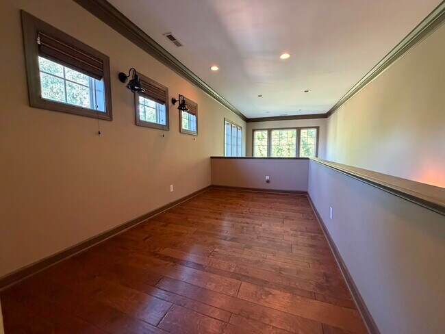 Building Photo - 15124 Sapphire Hill Ln