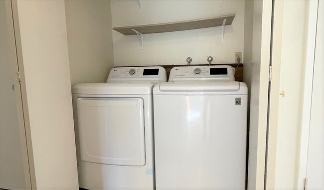 Building Photo - 2BD/1BA - Santa Clara Gem: Updated Home Ne...