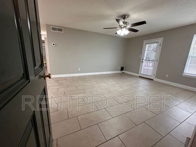 Building Photo - 5600 Devonbriar Way