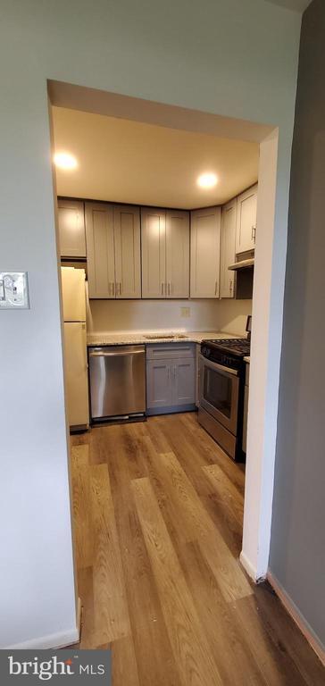 Building Photo - 707 Meadowview Ln