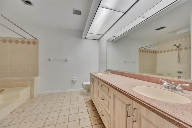 Building Photo - 745 Pinellas Bayway S