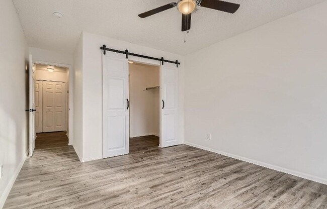 Building Photo - Spacious 2 Bed, 2 Bath Condo with Garage i...