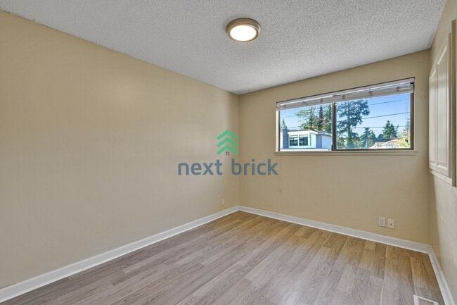Building Photo - Beautiful home with 4 beds, 2 baths for rent