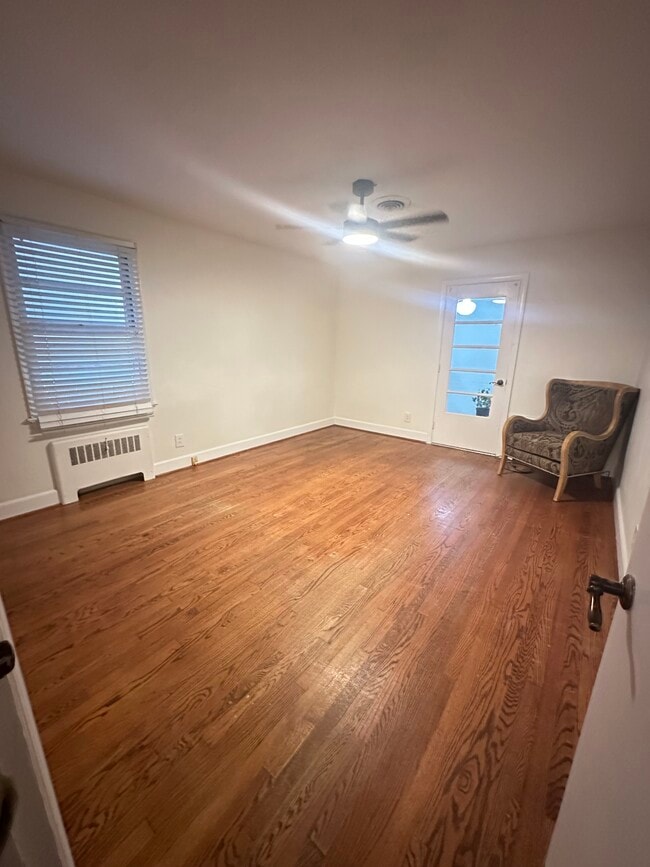 Building Photo - 475 E Bayview Blvd