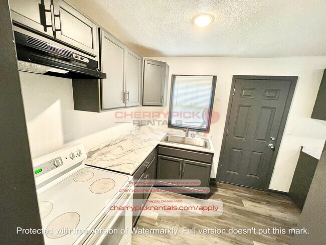 Building Photo - 4242 Pinkney St