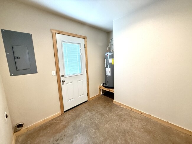 Building Photo - 11955 Sandpiper Rd