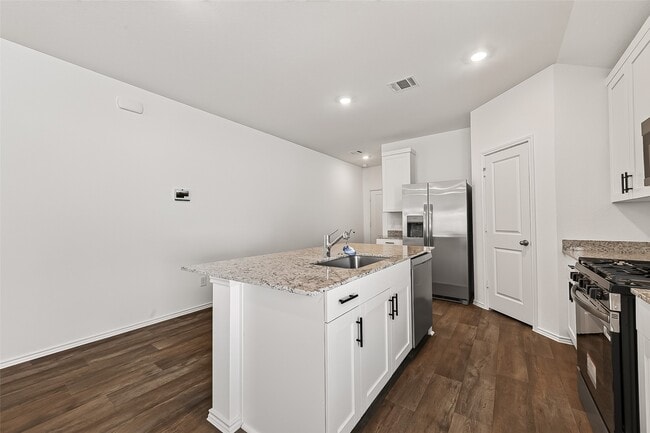 Building Photo - 31210 Carmelas Landing Dr