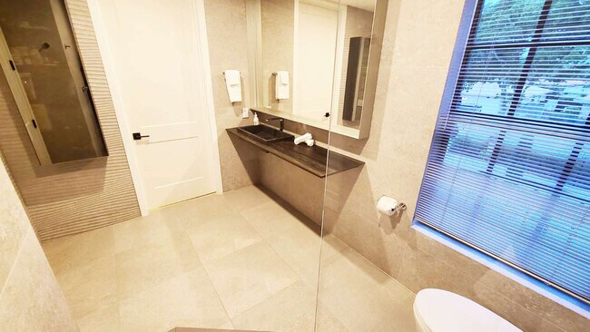 Building Photo - 4312 NE 22nd Ave