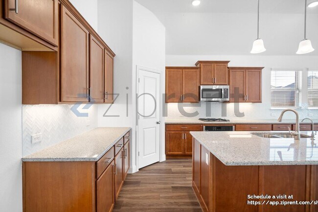 Building Photo - 2900 Long Slope Rd