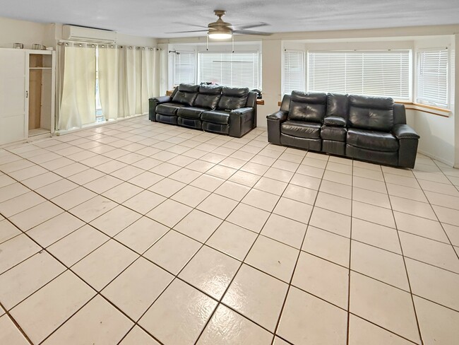 Building Photo - 95-216 Kaopua Loop