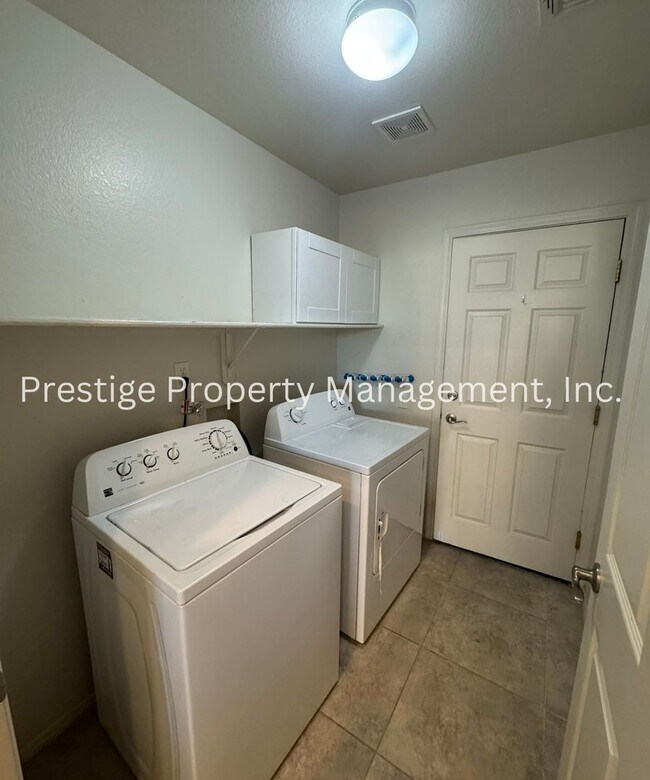 Building Photo - 5252 W Winding Desert Dr