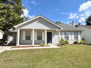Building Photo - Beautiful 3 Bedroom 2 Bath Home in the Hea...