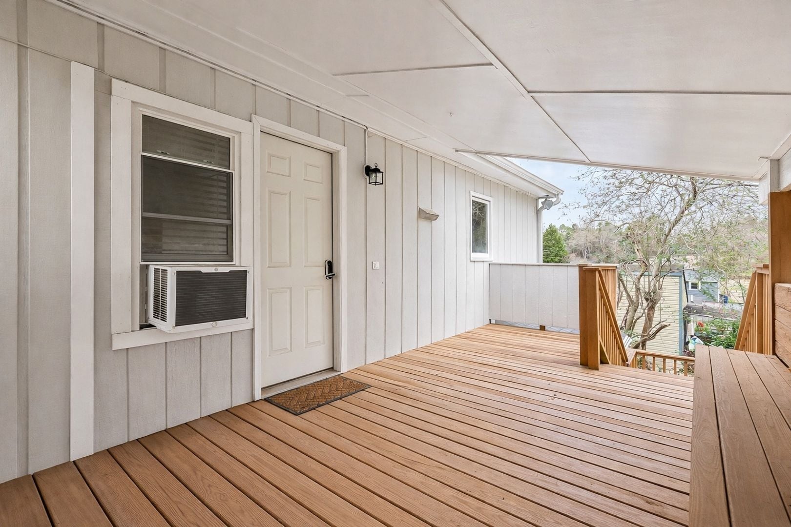 Building Photo - 205 Spring St