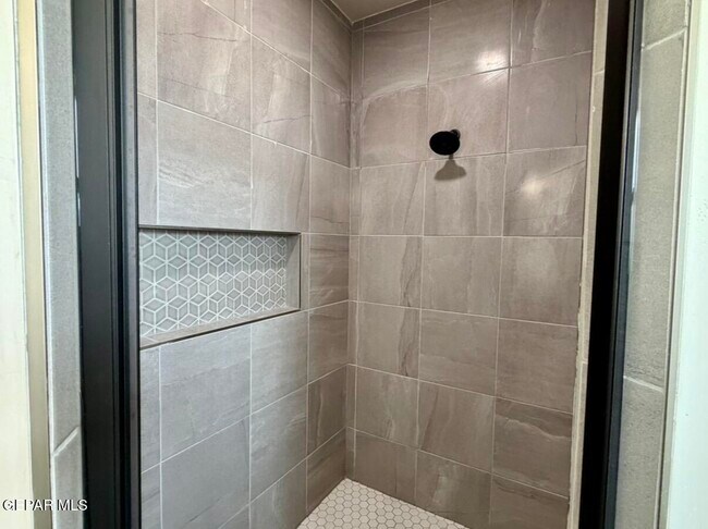 Building Photo - 7409 Scarlet Oak Pl