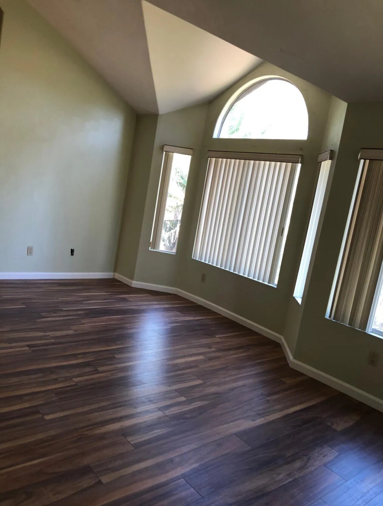 Building Photo - 14247 Seabridge Ln
